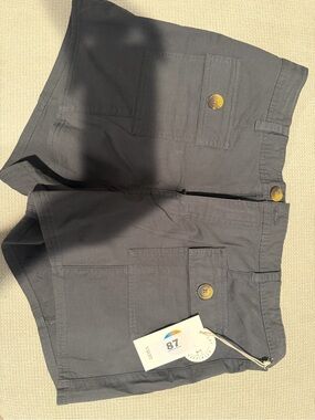 Vuori Charcoal Women's Cargo Shorts with Buttons